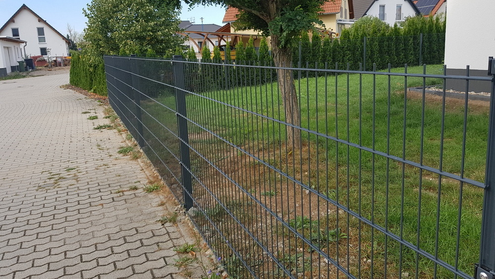 Klick GROSS Foto Gitterzaun Foto Gitterzaun